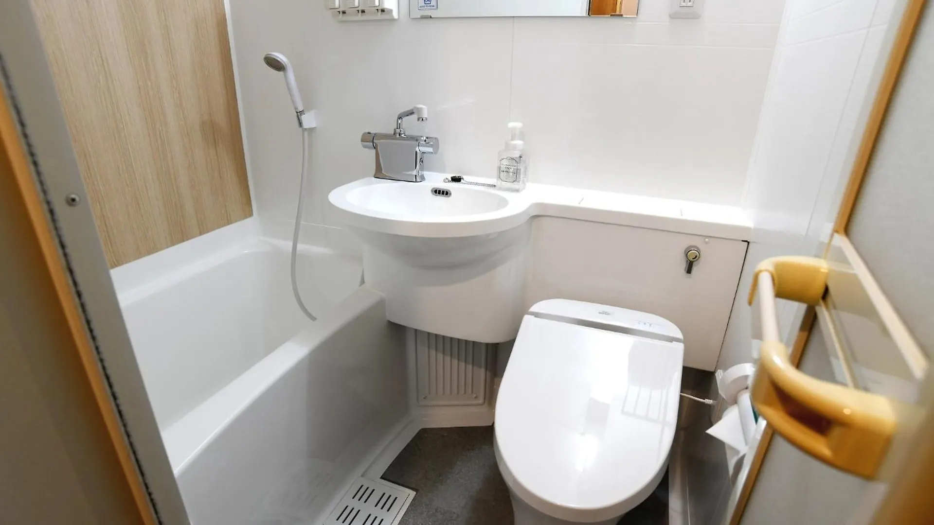 R&B Hotel Otsuka Eki Kitaguchi - Vacation Stay 14227V طوكيو